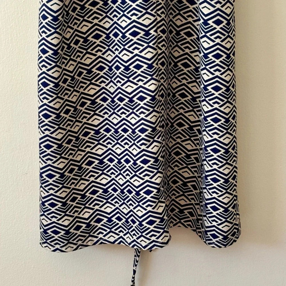 Banana Republic| Sleeveless Geometric Print Tan/Navy Dress Size XS - Picture 6 of 7